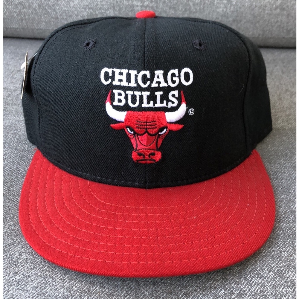 NWT - Vintage 90’s NEW ERA CHICAGO BULLS Pro Model NBA Wool Cap Hat